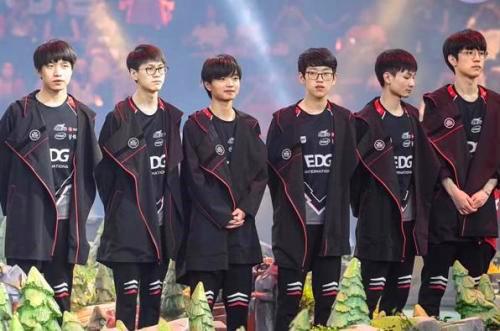 力与天赋并 力与天赋并